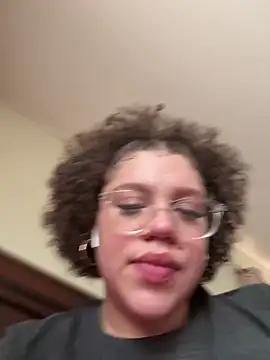 QueenNuttCollector online show from 02-05-26, 05:31