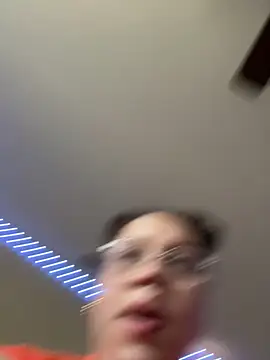 QueenNuttCollector online show from 10-28-25, 02:05