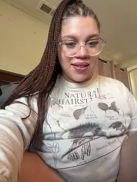 QueenNuttCollector online show from 12-16-25, 05:17