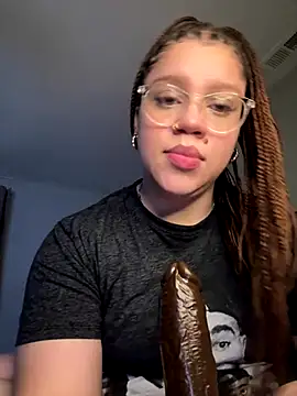 QueenNuttCollector online show from 12-02-25, 06:09