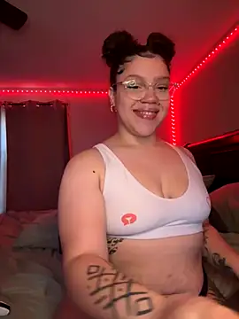 QueenNuttCollector online show from 11-04-25, 12:09