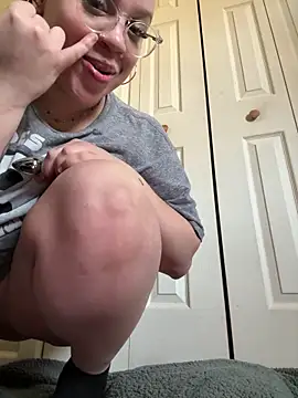 QueenNuttCollector online show from 04-10-26, 05:53