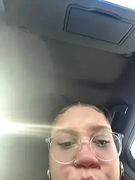 QueenNuttCollector online show from 11-14-25, 01:59