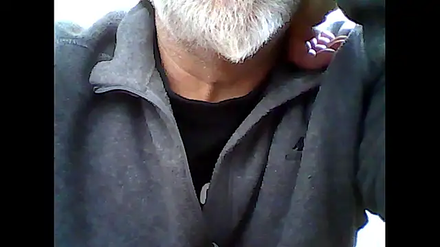 Snapshot of xcimeru chatting on 09-24-25, 07:26 xcimeru online show from 09-24-25, 07:26