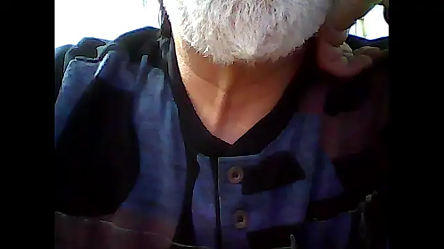 Snapshot of xcimeru chatting on 10-10-25, 06:42 xcimeru online show from 10-10-25, 06:42