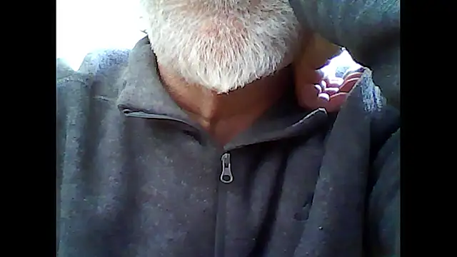 Snapshot of xcimeru chatting on 09-10-25, 08:02 xcimeru online show from 09-10-25, 08:02