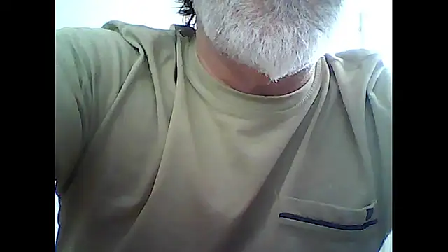 Snapshot of xcimeru chatting on 10-20-25, 02:28 xcimeru online show from 10-20-25, 02:28