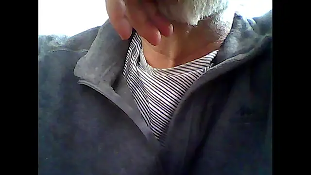 Snapshot of xcimeru chatting on 11-05-25, 02:20 xcimeru online show from 11-05-25, 02:20