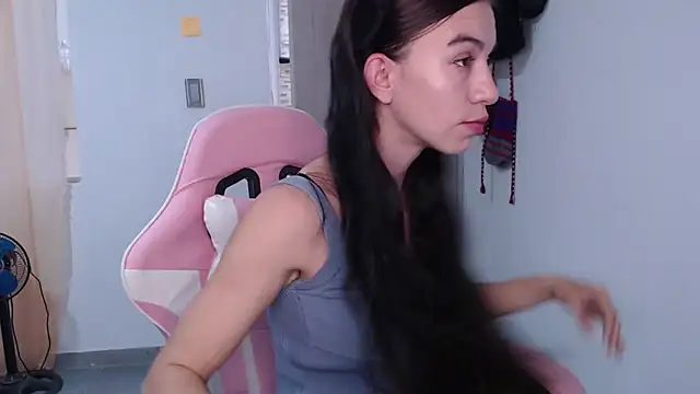 angel girl0610 online show from 04-18-26, 08:31