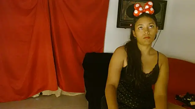 Chiara petterson online show from 04-26-26, 03:15