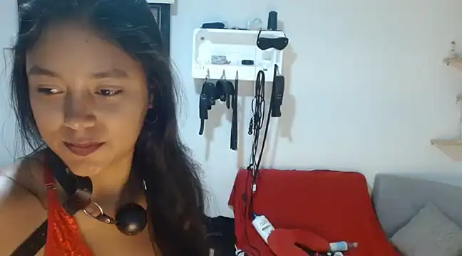 Chiara petterson online show from 02-24-25, 02:40