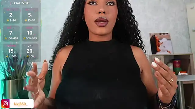 HOTBLACKANDWHITE2 online show from 03-23-26, 03:39