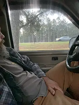 Snapshot of Themechanic420 chatting on 03-26-26, 11:52 Themechanic420 online show from 03-26-26, 11:52