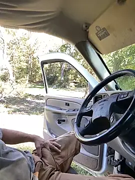 Snapshot of Themechanic420 chatting on 10-16-25, 03:20 Themechanic420 online show from 10-16-25, 03:20