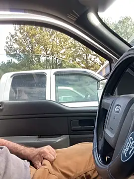 Snapshot of Themechanic420 chatting on 02-04-25, 06:38 Themechanic420 online show from 02-04-25, 06:38