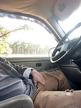 Snapshot of Themechanic420 chatting on 10-28-25, 02:38 Themechanic420 online show from 10-28-25, 02:38