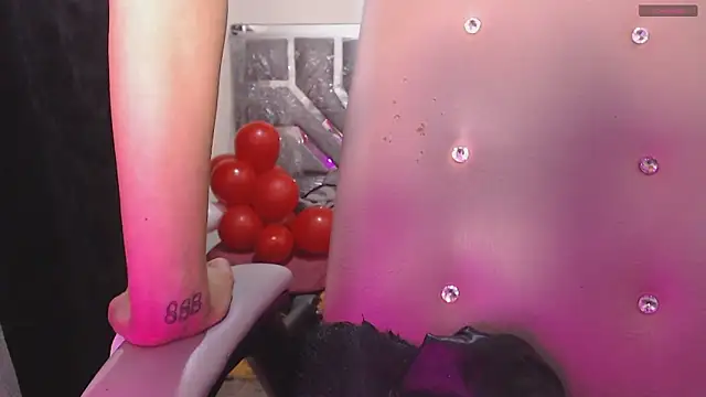 toxxxic cams online show from 05-28-26, 09:17