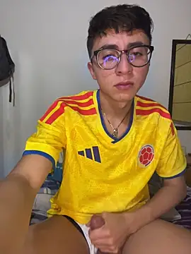 CamiRojas boy online show from 06-18-26, 04:55