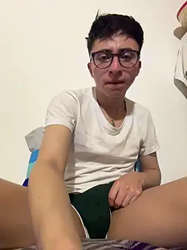 CamiRojas boy online show from 03-11-26, 03:44