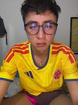 CamiRojas boy online show from 06-24-26, 05:17