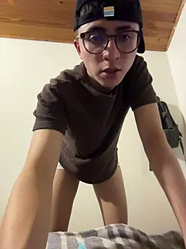 CamiRojas boy online show from 02-16-26, 03:38