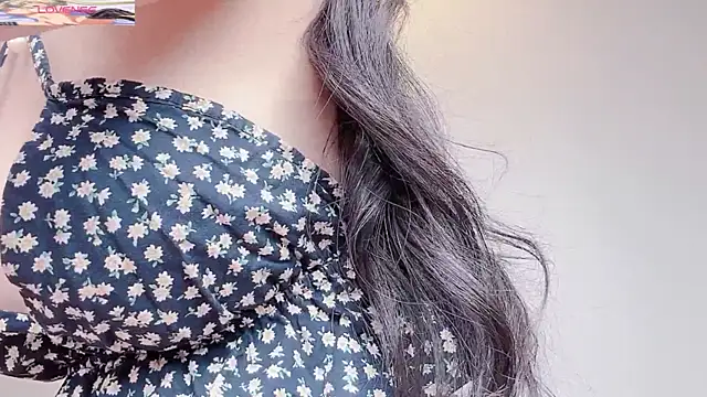 Snapshot of bejeni-sweet chatting on 03-11-25, 02:21 bejeni-sweet online show from 03-11-25, 02:21