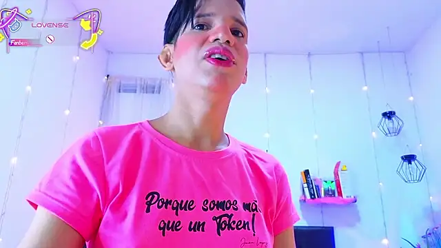 Ariel Femboy  online show from 01-15-26, 05:33