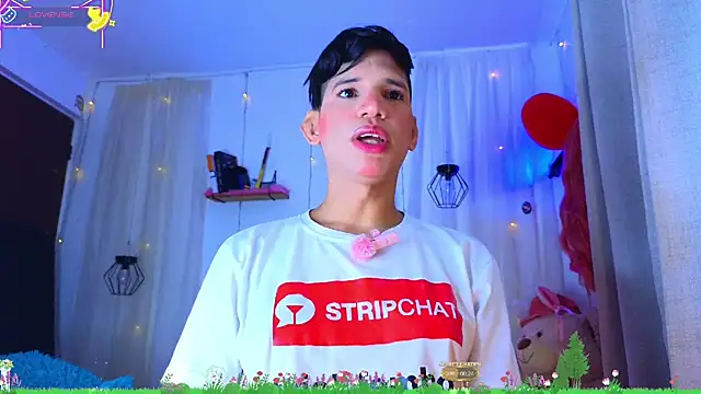 Ariel Femboy  online show from 03-07-26, 01:56