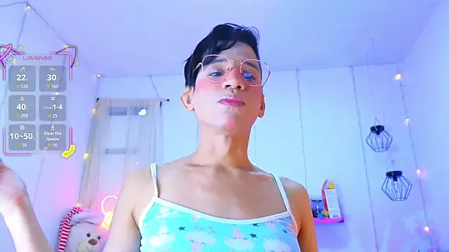 Ariel Femboy  online show from 12-23-25, 04:56