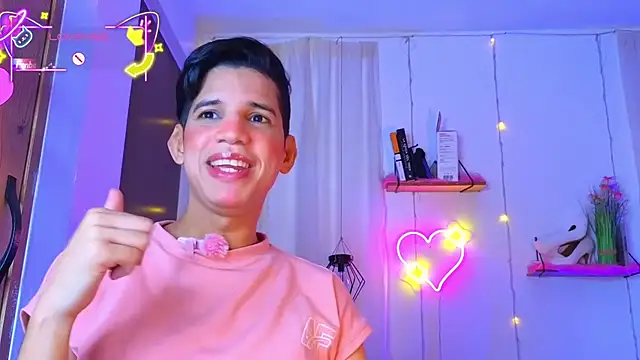 Ariel Femboy  online show from 02-18-26, 05:16