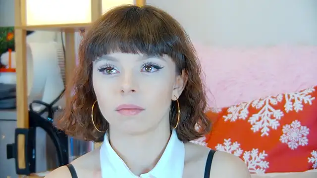 Snapshot of ElisabethDavis chatting on 02-02-26, 02:49 ElisabethDavis online show from 02-02-26, 02:49