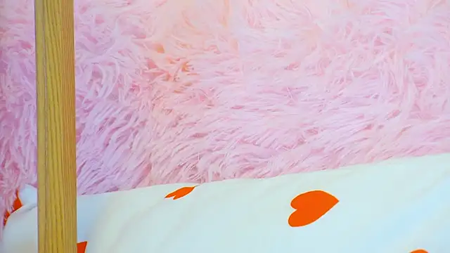 Snapshot of ElisabethDavis chatting on 02-18-26, 05:09 ElisabethDavis online show from 02-18-26, 05:09