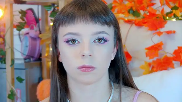 ElisabethDavis online show from 10-24-25, 03:11