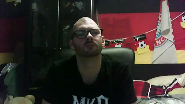 Die-geile-Sau online show from 11-27-25, 09:48