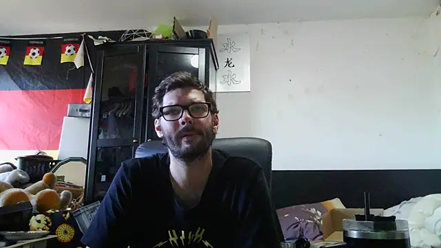 Snapshot of Die-geile-Sau chatting on 07-20-26, 05:04 Die-geile-Sau online show from 07-20-26, 05:04
