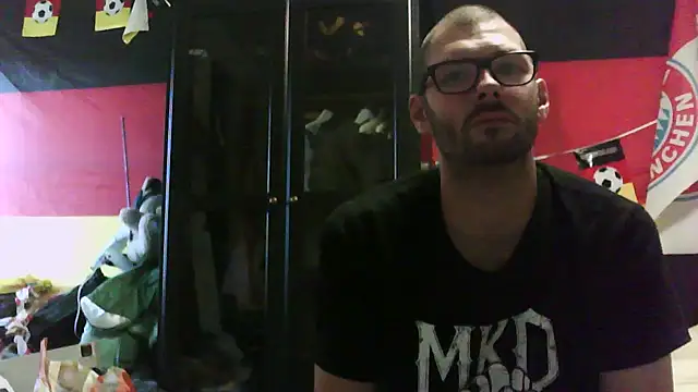 Die-geile-Sau online show from 09-18-25, 03:26