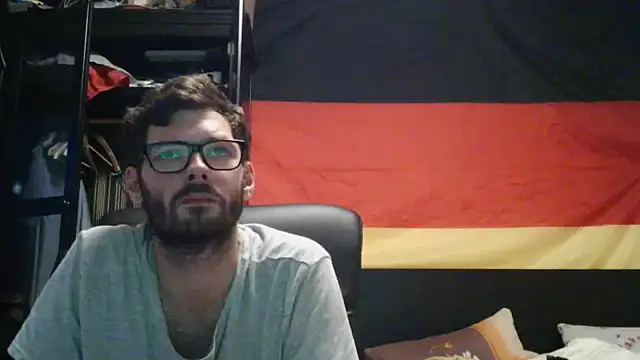 Snapshot of Die-geile-Sau chatting on 06-27-26, 07:42 Die-geile-Sau online show from 06-27-26, 07:42