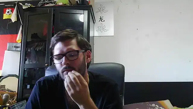 Snapshot of Die-geile-Sau chatting on 07-19-26, 04:04 Die-geile-Sau online show from 07-19-26, 04:04