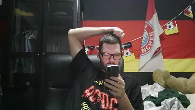 Die-geile-Sau online show from 02-24-26, 09:15