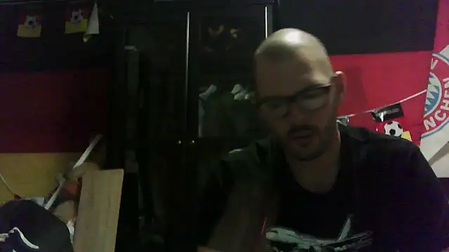 Die-geile-Sau online show from 10-04-25, 07:26