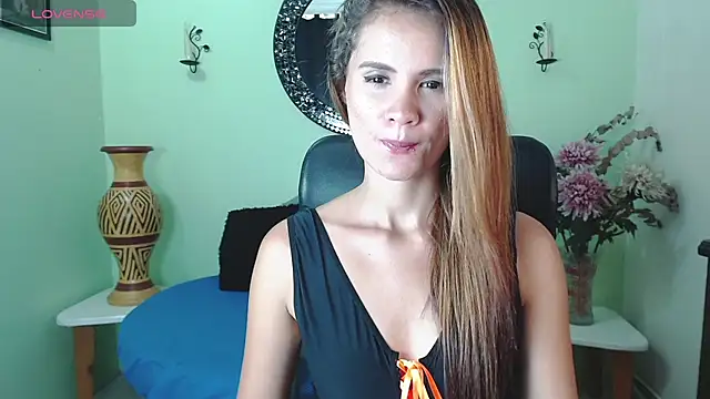 Snapshot of Sofia_Franco_ chatting on 11-11-25, 06:58 Sofia Franco online show from 11-11-25, 06:58