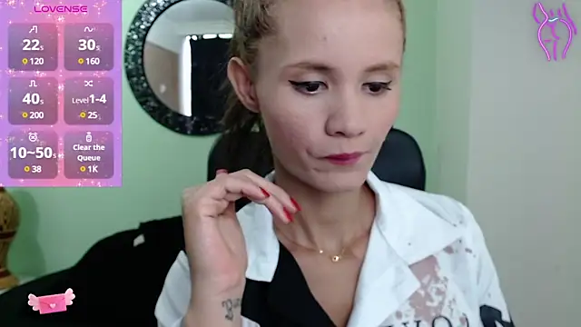 Snapshot of Sofia_Franco_ chatting on 03-22-25, 07:09 Sofia Franco online show from 03-22-25, 07:09