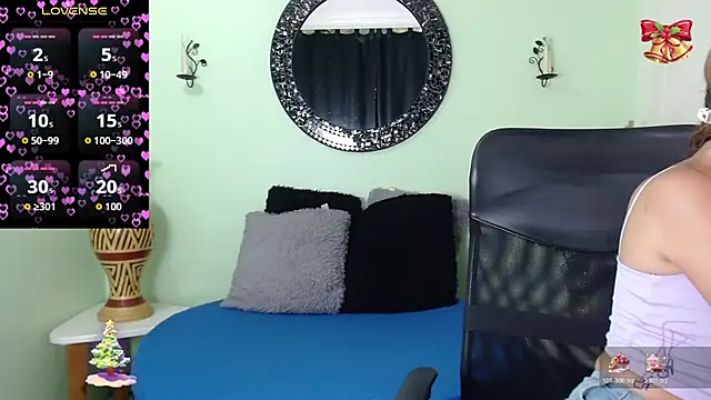 Snapshot of Sofia_Franco_ chatting on 12-16-25, 12:20 Sofia Franco online show from 12-16-25, 12:20