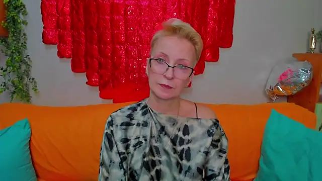 iamyourdream89 online show from 02-08-26, 05:54