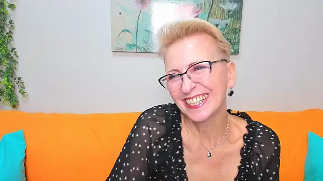 iamyourdream89 online show from 11-08-25, 09:35