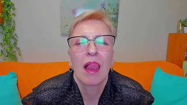 iamyourdream89 online show from 04-02-26, 01:07