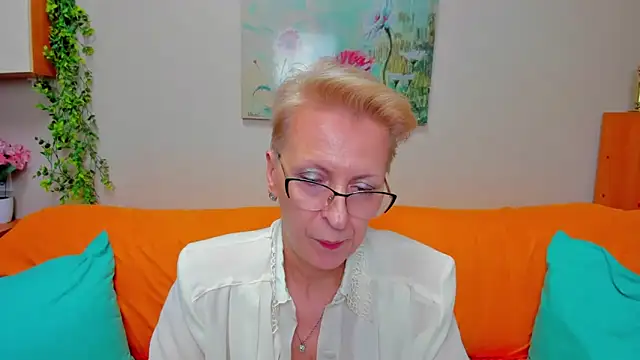 iamyourdream89 online show from 04-19-26, 06:21