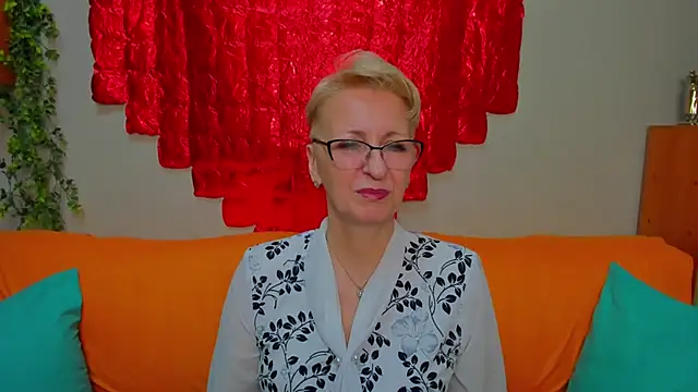 iamyourdream89 online show from 03-08-26, 05:16