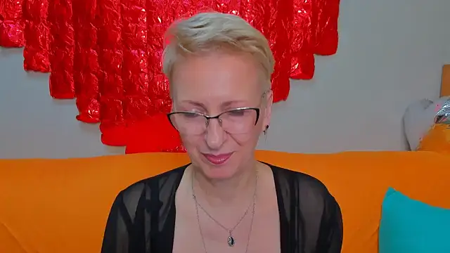 iamyourdream89 online show from 02-11-26, 12:27