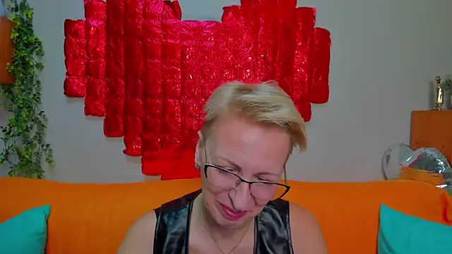 iamyourdream89 online show from 02-12-26, 01:55